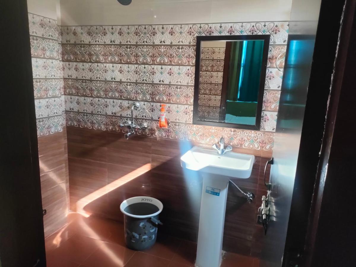 Hotel Rishabh And Banquet Hall Pithorāgarh Dış mekan fotoğraf